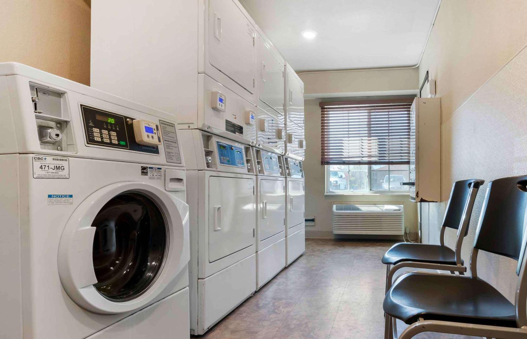 Extended Stay America Select Suites - Kansas City - South - I-49 Dış mekan fotoğraf